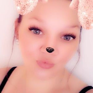 Meet your Posher, Ashli